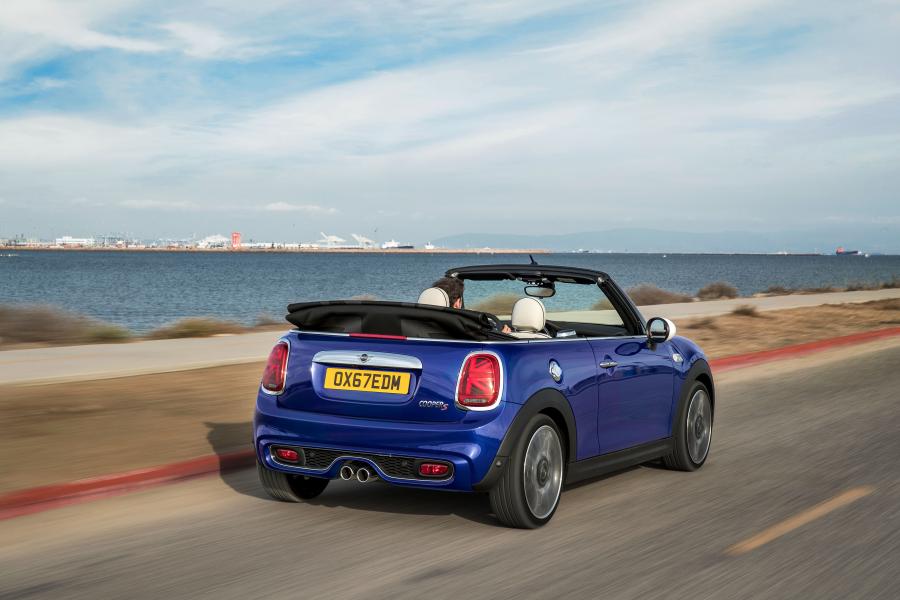  Mini Cooper S Cabrio (F57) 2018 года  (WW) (фото 177 из 222)